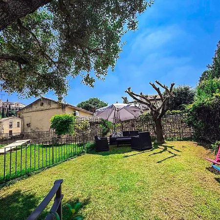 At Ponte Pietra With Garden And Parking Daire