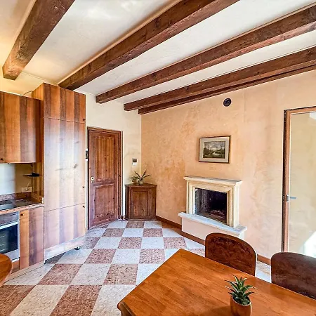 Apartmán Theatre Private Garden And Free Parking *