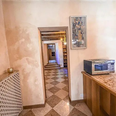 Apartmán Theatre Private Garden And Free Parking *