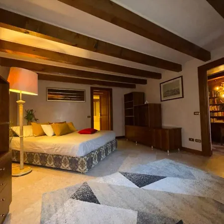 Theatre Private Garden And Free Parking Apartmán Verona