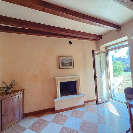 Apartmán Theatre Private Garden And Free Parking *