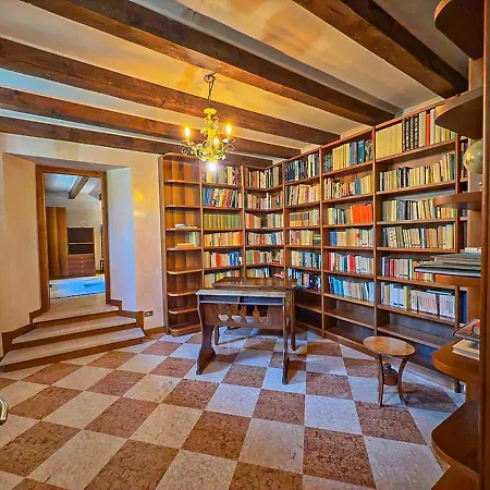 Theatre Private Garden And Free Parking Apartmán Verona