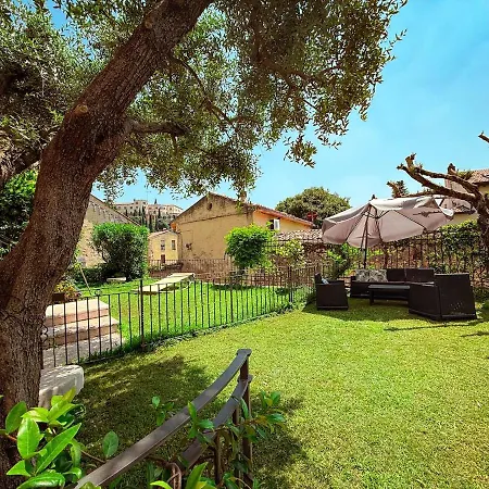 At Ponte Pietra With Garden And Parking Daire *