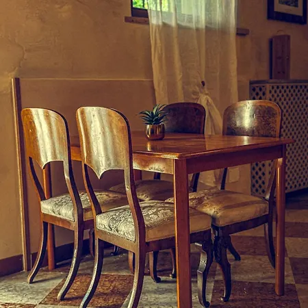 Apartmán Theatre Private Garden And Free Parking