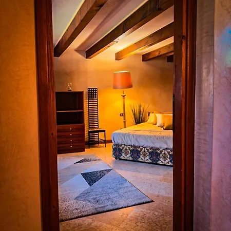 Theatre Private Garden And Free Parking Apartmán